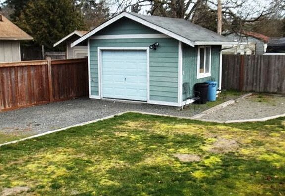 2nd image of 529 133rd St E