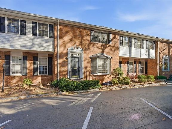 2nd image of 6520 Roswell Rd Unit 79