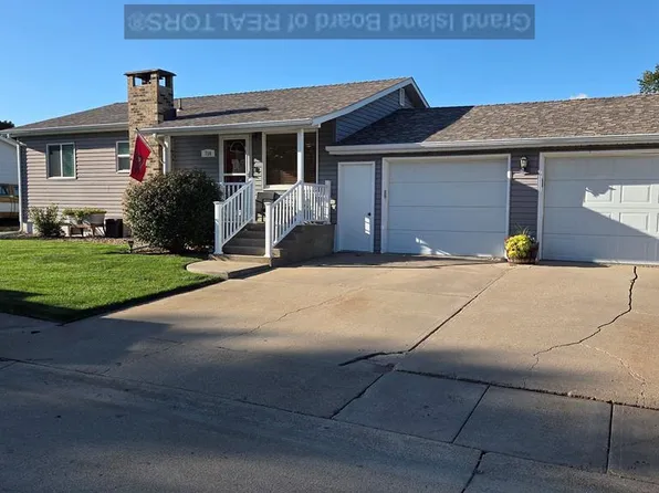 710 5th St, Gibbon, NE 68840