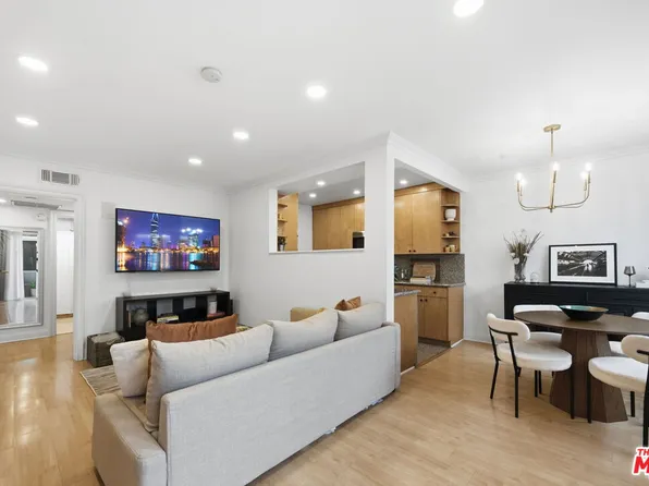 11718 Darlington Ave APT 7, Los Angeles, CA 90049