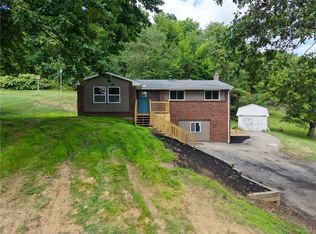 275 Twin Lakes Rd, Latrobe, PA 15650