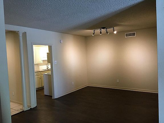 4th image of 2670 Marilee Ln APT B61