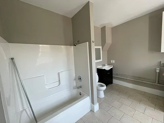 205 West Main St — Photo 4