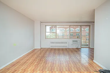 2925 West 5th Street