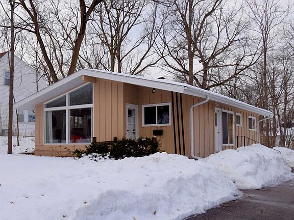 2nd image of 11028 W Denis Ave
