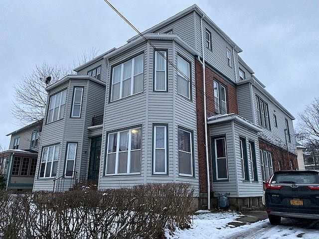1st image of 517 E 2nd St