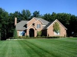 11354 Tyrone Trl, Fenton, MI 48430