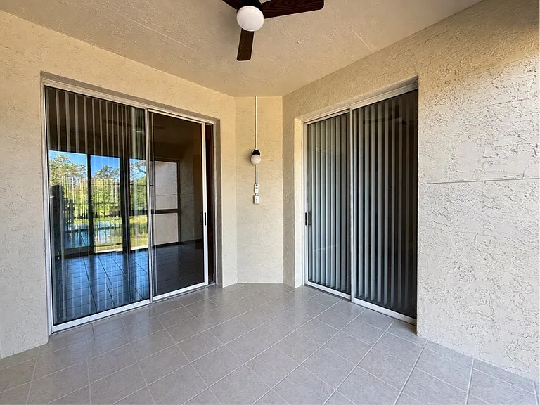 407 Augusta Cir #1 — Photo 16