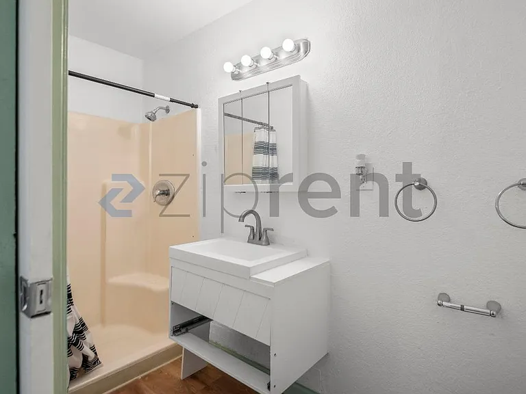 160 E Reed St #3 — Photo 16