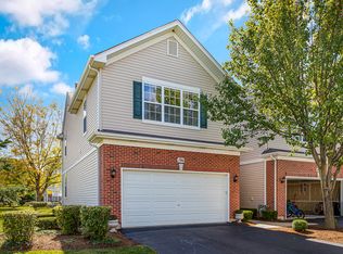 196 Concord Dr S, Oswego, IL 60543
