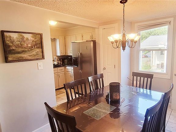 5th image of 2508 Eldridge Ave