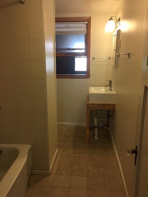 1222 Bathroom