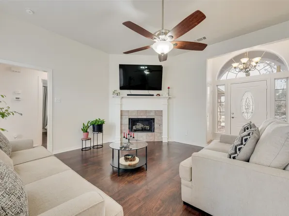 106 Villanova Cir, Forney, TX 75126