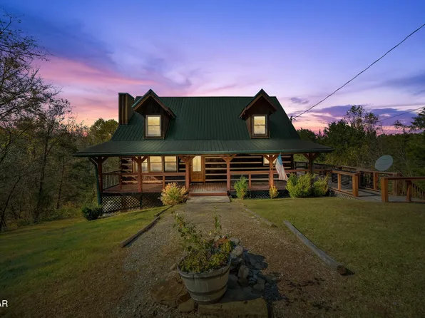 2755 Forest Ridge Rd, Dandridge, TN 37725
