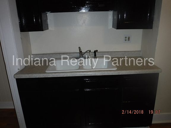 2nd image of 326 S Temple Ave