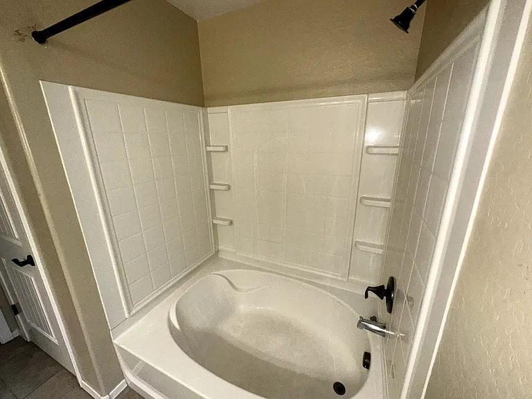 1454 E Goldcrest St — Photo 5