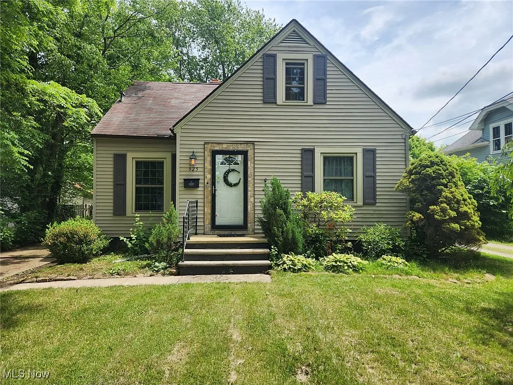 525 Fair St photo 1