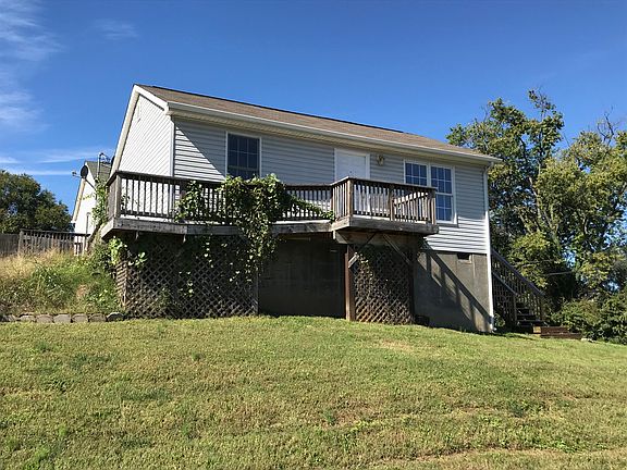 2nd image of 941 Georgia Ave NE