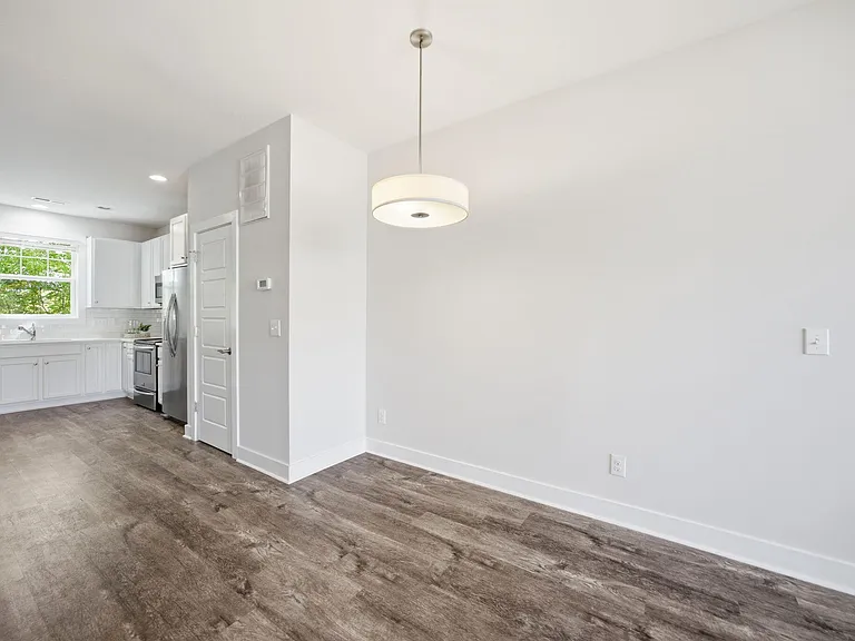 2800 Bedford Green Dr #106 — Photo 6