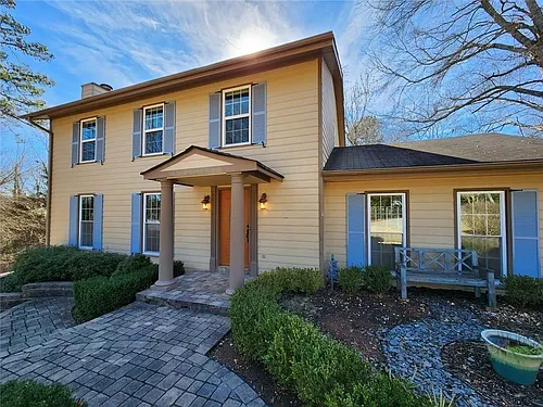 885 Melody Ln Photo 1