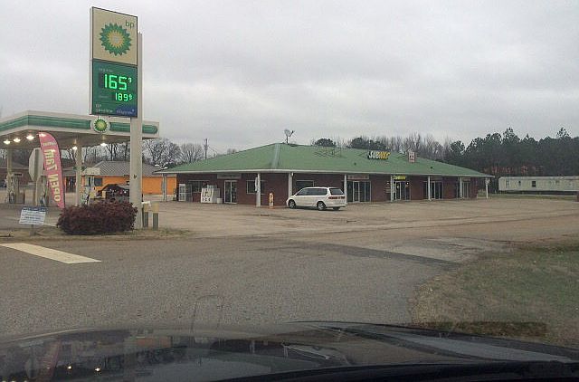 1st image of 2770 Highway 101