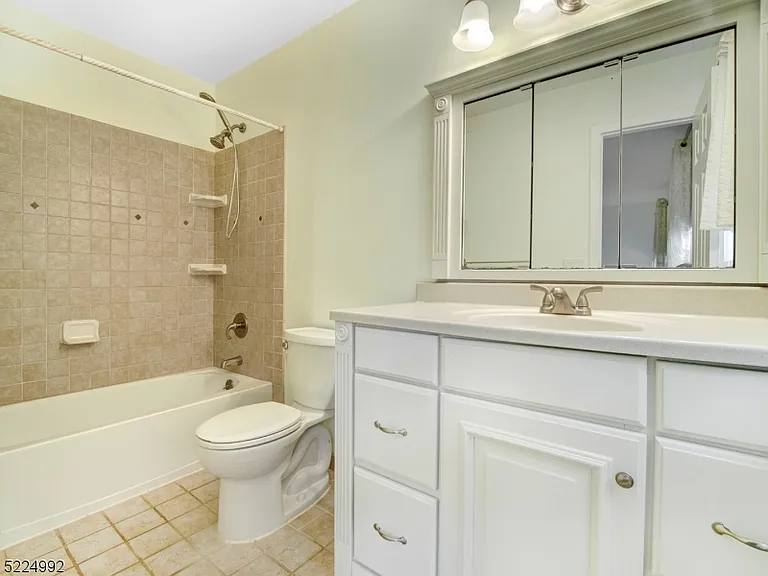 402 Marten Rd — Photo 15