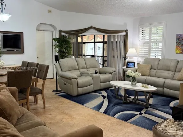 502 SW 158th Ter APT 201, Hollywood, FL 33027