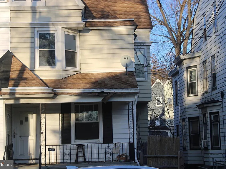 936 Carteret Ave — Photo 31