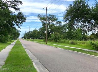 137 Markham Dr, Long Beach, MS 39560