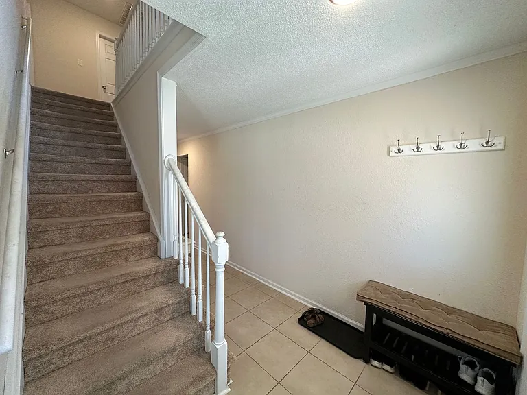 1528 Stewards Way — Photo 4