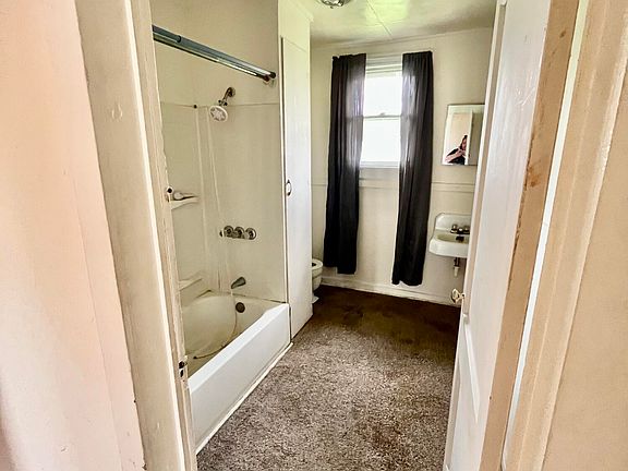 5th image of 10146 N GLEN AVE Avenue