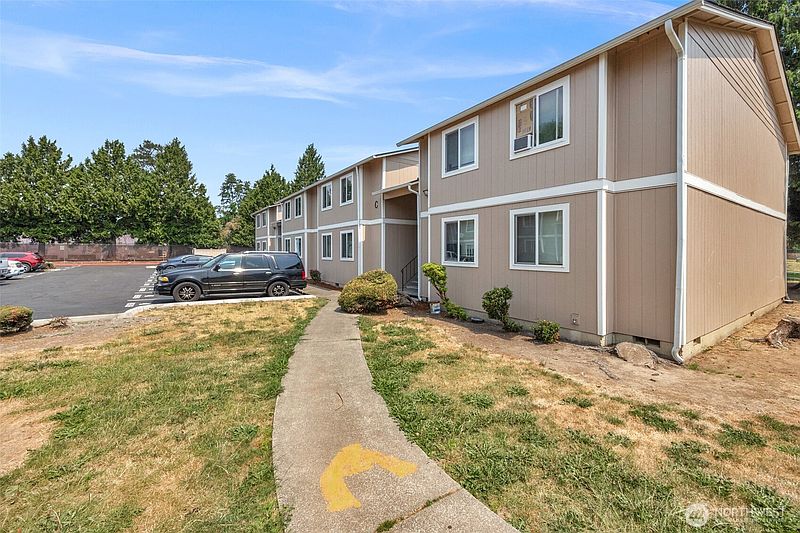 3rd image of 1609 Maple Lane #C5-C8