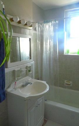 Bath w/view of Ocean
