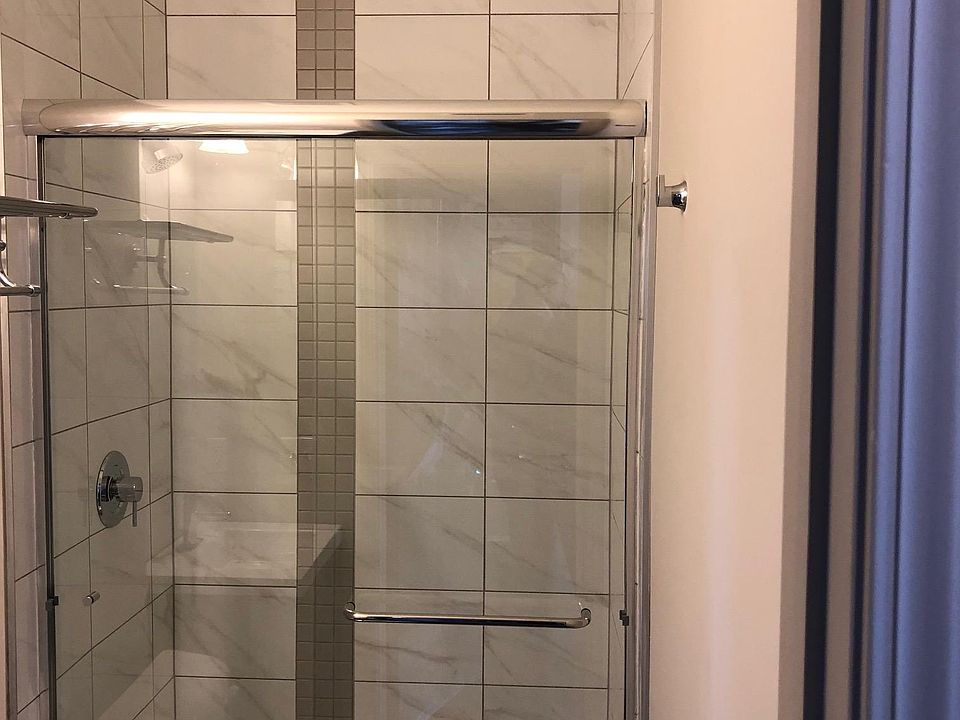 2nd image of 3472 N Illinois St #106