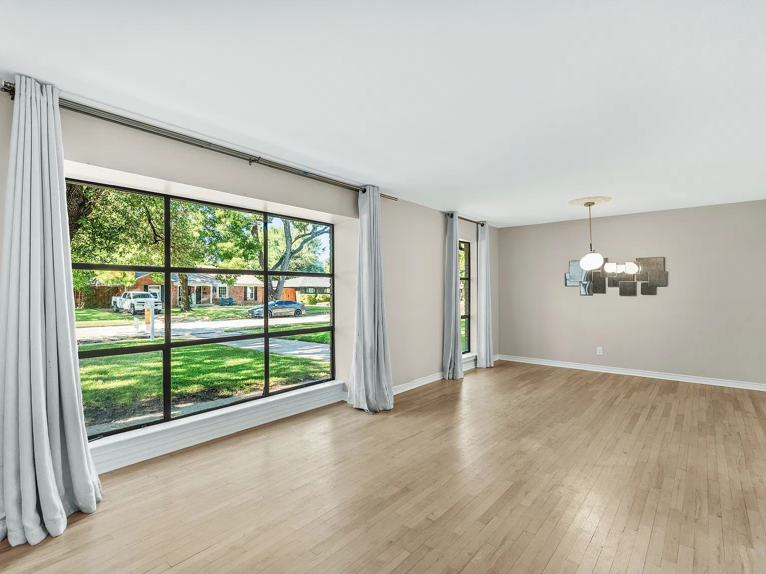 3 bed, 1862 sqft, $3,495 — Photo 3