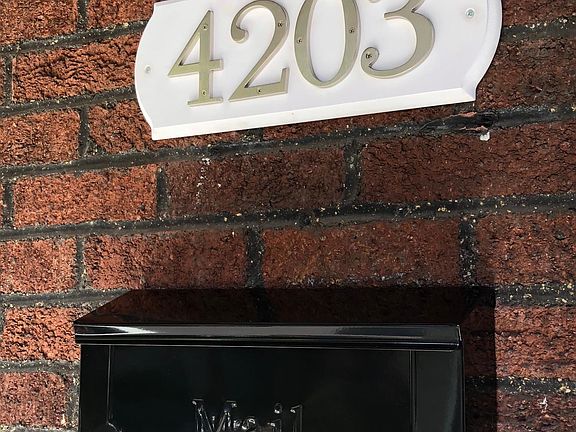 Welcome to 4203 Haldane!