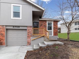 8709 N Hull Ave, Kansas City, MO 64154