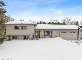 1511 Grandview Dr, Johnsburg, IL 60051
