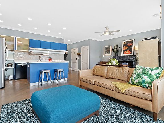 4th image of 3404 W McLean Ave APT 3w