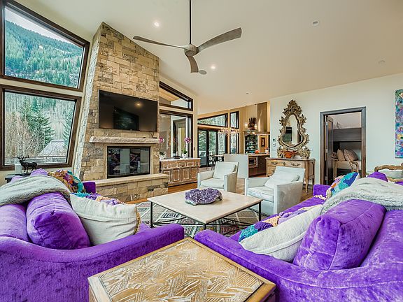 3rd image of 3013 Booth Creek Dr