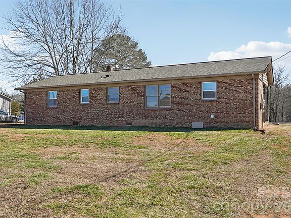 5th image of 127 Mullinax Dr