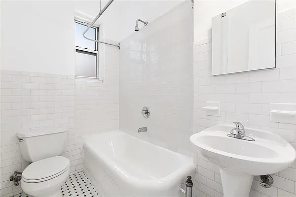 Rented by Maz Group NY | media 5