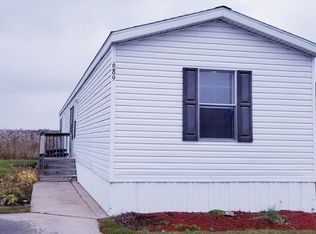 689 Waters Edge Pl, Michigan City, IN 46360