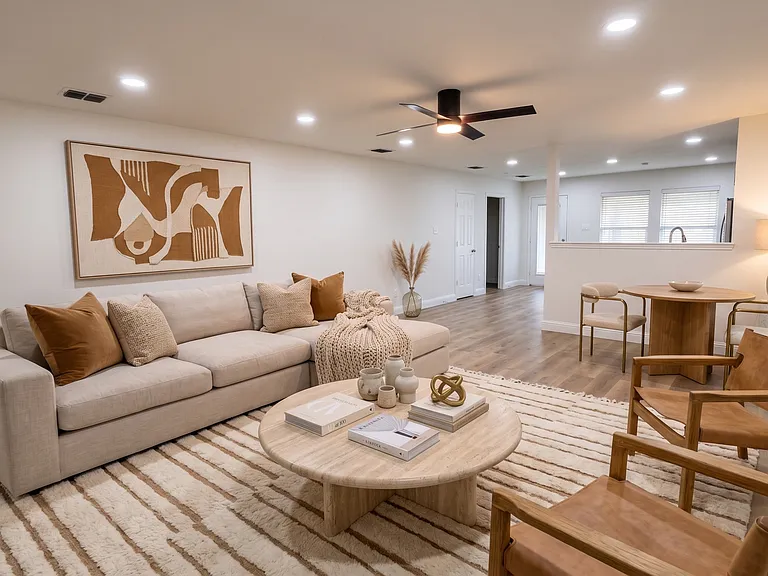 8111 Stowe Springs Ln — Photo 15