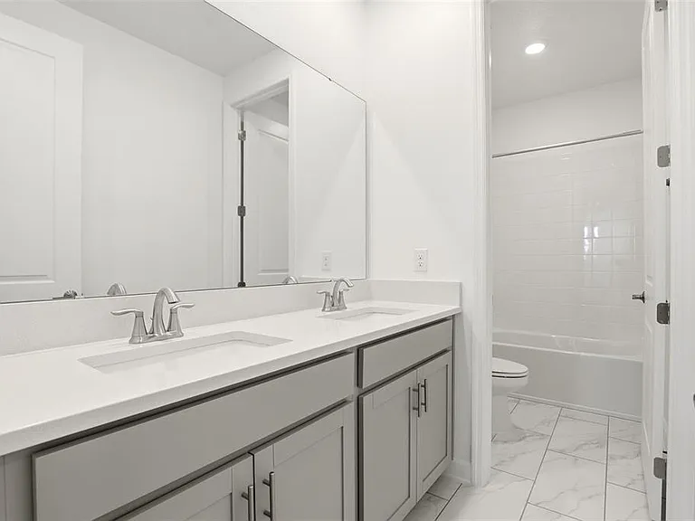 8060 Peaceful Cir — Photo 42