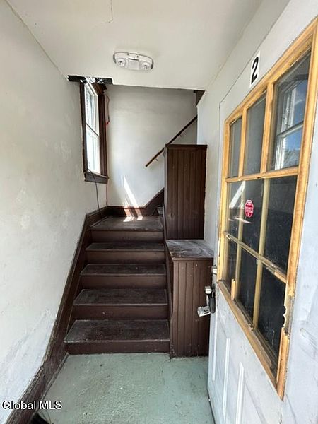 4th image of 26 Lee Street