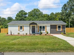 329 Oak Dr, Social Circle, GA 30025