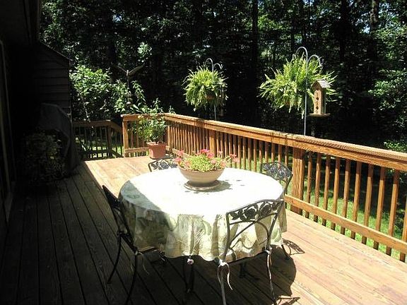 5th image of 614 Woodsmans Way