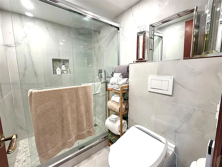 3200 Collins Ave #101 — Photo 8