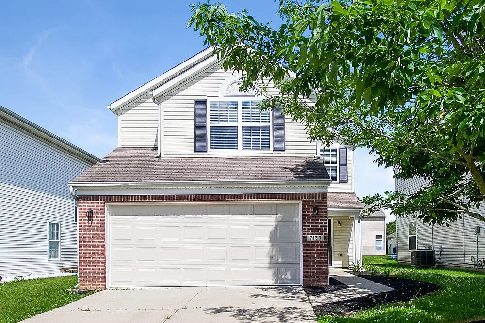 3 bed, 2.0 bath, 1749 sqft, $1,950 — Photo 1